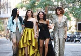 Сериал Ещё четыре шота, пожалуйста / Four More Shots Please (2019) - cцена 1