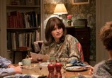 Сериал С любовью, Нина / Love, Nina (2016) - cцена 6