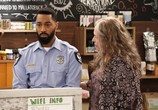 Сериал Раскосяченные / Disjointed (2017) - cцена 4