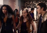 Фильм Зомби 2 / Z-O-M-B-I-E-S 2 (2020) - cцена 2
